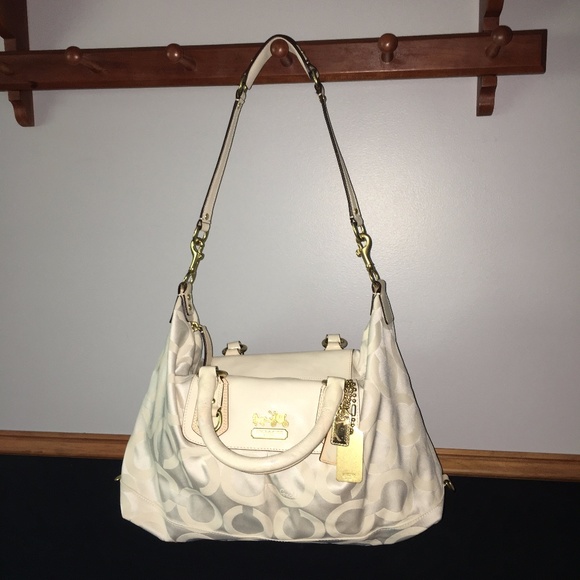 Coach Signature Collection - Picture 3 of 12